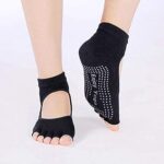 GulfDealz Women's Non-Slip Yoga Socks (Pack of 4) - Image 4